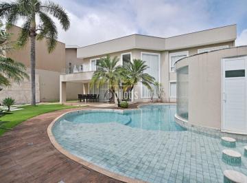Casa · 650m² · 5 Quartos · 4 Vagas · Casa ampla e sofisticada para locação!