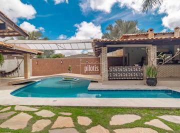 Casa · 340m² · 3 Quartos · 6 Vagas · Belíssima Casa no Condomínio Entre Lago!