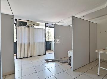 Comercial · 4776m² · Duas Salas Comerciais Amplas à Venda