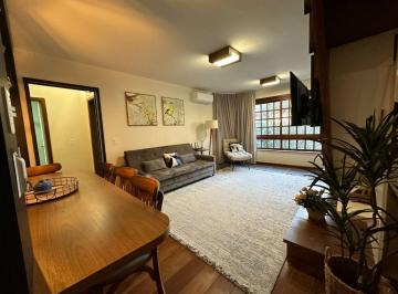 Maravilhoso Apartamento duplex mobiliado e decorado em excelente localização no · Maravilhoso Apartamento duplex decorado e mobiliado, 93m², 1 vaga, Centro, Gramado.