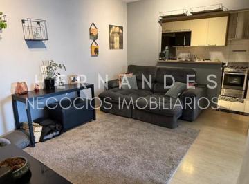Foto 01 · Apartamento mobiliado à venda no London Ville Alphaville | 80m² | 2 dormitórios | Andar alto | Vista