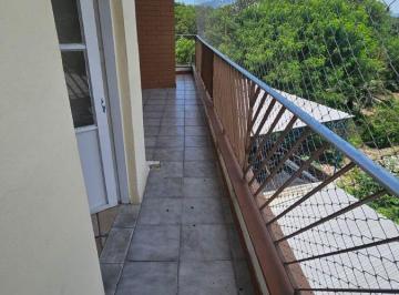 Apartamento de 2 quartos, Duque de Caxias · Apartamento com 2 quartos, sala, cozinha, 1 banheiro, varanda e 1 vaga na garagem