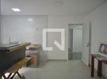 Localizado em Santo André, este apartamento oferece uma excelente oportunidade p · Apartamento à Venda - Paraíso, 2 Quartos, 69 m2