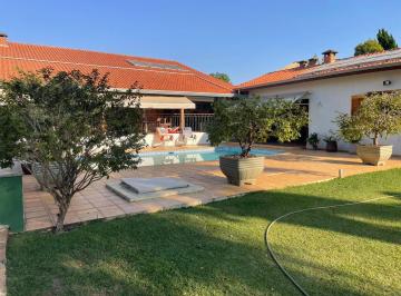 Casa · 1000m² · 4 Quartos · 8 Vagas · Chácara Terras de Itaici - 4 dormitórios, 2 suítes, escritório, piscina