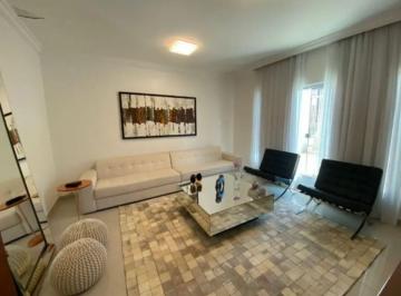Casa de 5 quartos, São Paulo · SOBRADO ESPAÇOSO NO JARDIM LOS ANGELES COM 300m² E EXCELENTE POTENCIAL DE VALORIZAÇÃO!