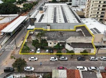 Comercial · 890m² · 15 Quartos · 10 Vagas · Ponto Comercial 890 m² – Av. Anhanguera | Esquina | Próx. Praça da Bíblia