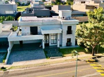 1bc87b007129745af1f45cdde30a2b4a2964e72a · Sobrado com 4 suítes à venda, 400 m² por R$ 4.900.000 - Quinta do Golfe Jardins - São José do Rio Pr