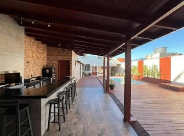 Casa · 150m² · 2 Quartos · 2 Vagas · Casa 2 Quartos com 1 Suíte e 150m² - Forquilhinha
