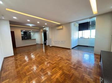 Apartamento · 125m² · 3 Quartos · 1 Vaga · Amplo Apartamento 3 Quartos com aproximadamente 130m² Próximo ao Metrô