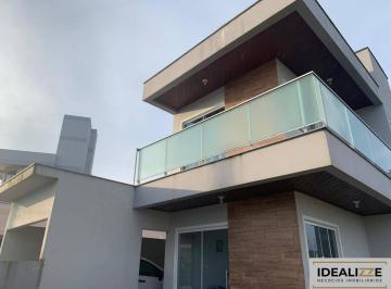 Casa · 4 Quartos · 3 Vagas · Casa na Meia Praia