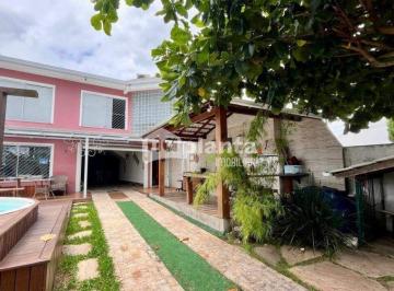 Casa · 197m² · 3 Quartos · 3 Vagas · VENDA | Casa, com 3 dormitórios em Barreiros, São José