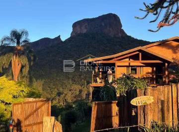 3wxn6og2yta0yjy5zgjimza0_md · A Pedra do Baú entra pela varanda
