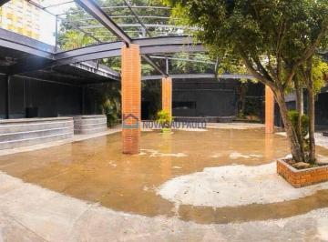Comercial · 311m² · 14 Vagas · Área Comercial à venda em Moema, 511m² sendo 200m² de estacionamento.