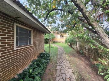 Casa · 213m² · 1 Quarto · 3 Vagas · Casa com Terreno de 213m² na Azenha em Porto Alegre