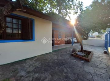 Casa · 50m² · 3 Quartos · Casa de 3 dormitórios, sendo 1 suíte no Bairro Hípica.