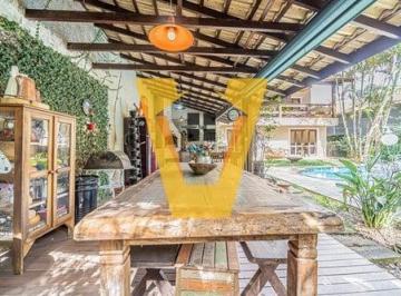 Casa · 403m² · 4 Quartos · 6 Vagas · Casa no condomínio Condomínio Vila Verde para venda com 4 quartos, sendo 2 suítes, 403m²