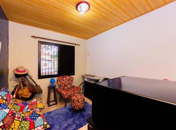 4a81a24c-0b23-411b-a96e-cb9b51222acc · Confortável sobrado para venda em Parque Panamericano com 4 quartos, 190m²