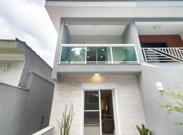 d9879b22-d4e8-48cd-96f6-a413912cbc32 · Agradável sobrado para venda em Vila Pereira Cerca com 3 quartos, sendo 3 suítes, 217m²