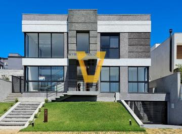 Casa · 468m² · 4 Quartos · 4 Vagas · Casa em condomínio para venda com 4 quartos, sendo 4 suítes, 468m²