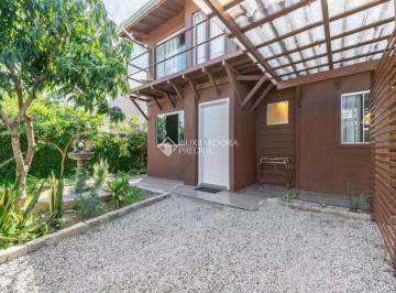 Casa · 270m² · 3 Quartos · 1 Vaga · Auxiliadora Predial aluga, charmosa casa de 3 dormitórios,  sendo uma suíte localizada no bairro Cam