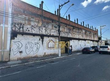 1.100 metros quadrados no coração de Taubaté · Oportunidade uníca no coração de Taubaté