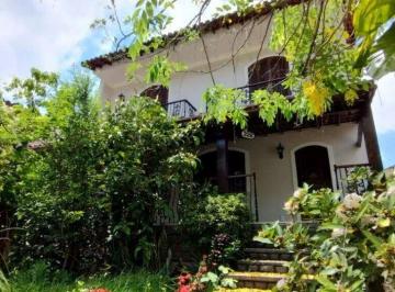 Casa de 4 quartos, Niterói · Vendo casa com 4 quarto, 1 suíte, 4 vagas