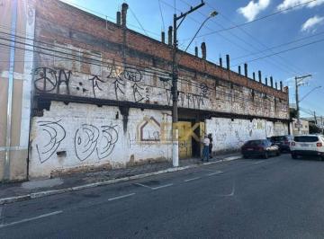 1.100 metros quadrados no coração de Taubaté · Oportunidade uníca no coração de Taubaté