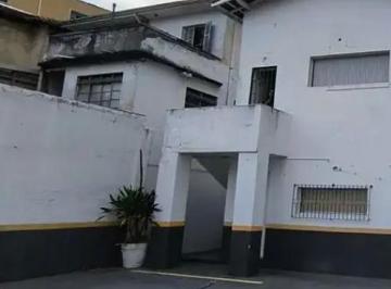 Comercial · 212m² · 9 Vagas · Loja na Avenida Leôncio de Magalhães, N. 634 • 212 m²