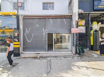 Comercial · 45m² · 3 Quartos · Loja na Avenida Maria Coelho Aguiar, N. 759 • 45 m²