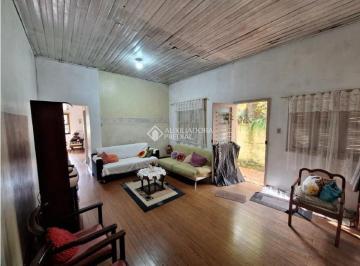 Casa · 100m² · 1 Quarto · Casa antiga e espaçosa, com estrutura sólida, grande potencial para reforma ou personalização