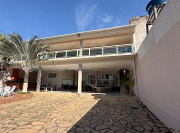 Casa de 7 quartos, Vicente Pires · Vende-se excelente casa localizada na Rua 03, ideal para quem busca espaço, R$ 1.300.000,00