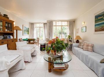 1 · Casa sobrado à venda na Vila Madalena, 256 m², 5 quartos sendo 2 suítes à venda no bairro Vila Madal