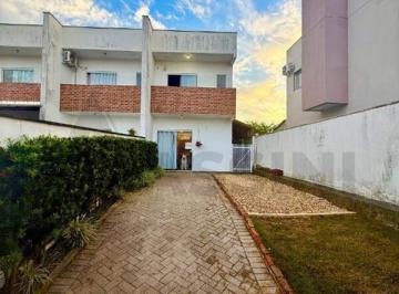 Casa · 90m² · 2 Quartos · 2 Vagas · Casa com piscina no barrio Limoeiro, vaga para 2 carros.