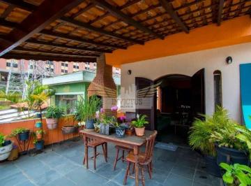 Casa · 200m² · 4 Quartos · 2 Vagas · Sobrado com 4 Dormitórios à Venda, 200m² - Vila Scarpelli, Santo André/SP.