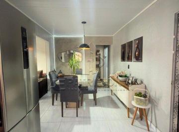 Casa · 173m² · 3 Quartos · Casa 3 dormitórios, sendo 1 suíte - Júlio de Mesquita