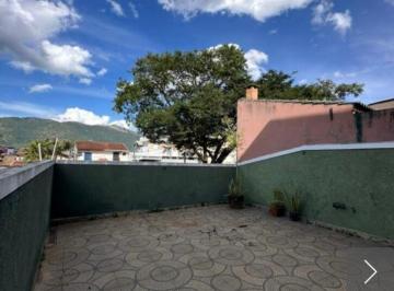 Casa · 225m² · 3 Quartos · 2 Vagas · Aluga-se sobrado