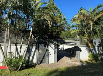 Casa · 252m² · 3 Quartos · 4 Vagas · CASA A VENDA DE 3 DORMITORIOS