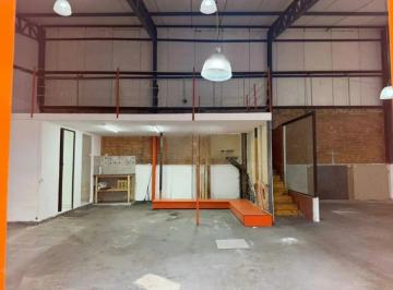 Comercial · 350m² · 10 Vagas · Galpão com 10 vagas de garagem para locação, 160m² com 10 vagas no bairro Bangu - Santo André/SP