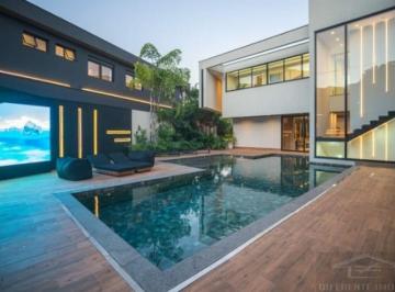 Casa · 1389m² · 7 Quartos · 6 Vagas · MANSÃO DE LUXO INCOMPARÁVEL NA RIVIERA