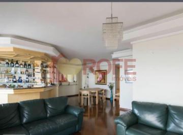 Apartamento · 138m² · 2 Quartos · 2 Vagas · Excelente oportunidade no Condomínio Royal Garden
