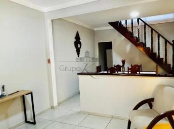 Casa · 140m² · 3 Quartos · 2 Vagas · Oportunidade - Casa - Sobrado - Residencial - No bairro Jardim Terras do Sul - 3 Dormitórios m².