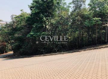 Lote de esquina. · Oportunidade imperdível