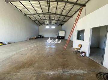 Comercial · 420m² · 10 Vagas · Galpão disponível para locação no bairro Distrito Industrial em Uberlândia-MG