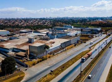 Comercial · 9395m² · Oportunidade Única pra REFORMA na BR-153 sentido São Paulo - Galpão Comercial De