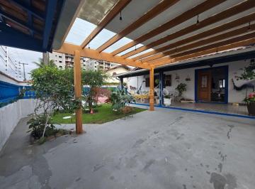 Casa · 169m² · 3 Quartos · 4 Vagas · Casa à venda com 3 suítes na Martim de Sá.
