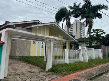 Casa · 260m² · 5 Quartos · 4 Vagas · Casa à venda no bairro Michel - Criciúma/SC