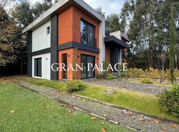 Casa · 135m² · 3 Quartos · 1 Vaga · Casa com 3 quartos no Condomínio Reserva da Serra