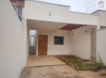 Casa · 87m² · 2 Quartos · 1 Vaga · Casa 2 Qts,sendo1 suíte, garagem coberta no Setor Ponta Kayana-Trindade