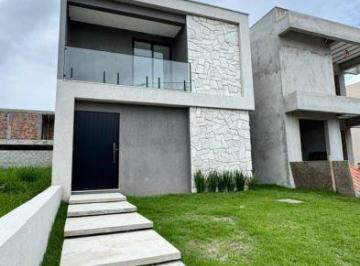 Casa · 169m² · 4 Quartos · 2 Vagas · Casa duplex 4/4 em Abrantes Camaçari-Ba