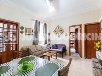 Casa · 113m² · 3 Quartos · Excepcional localização, junto ao Largo de Verdun. Apartamento tipo cobertura co